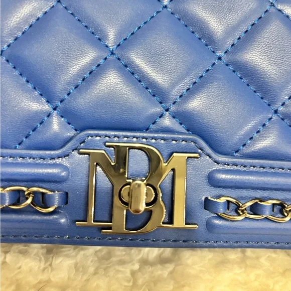 Beautiful Badgley & Mischka Quilted Blue Chain Shoulder Bag MSRP $99 - Picture 3 of 7